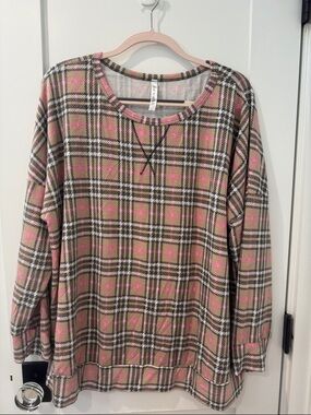 Plaid Long Sleeve Tee in Tan and Pink